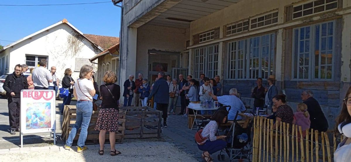 Un vernissage &agrave; la galerie la corbata rosa